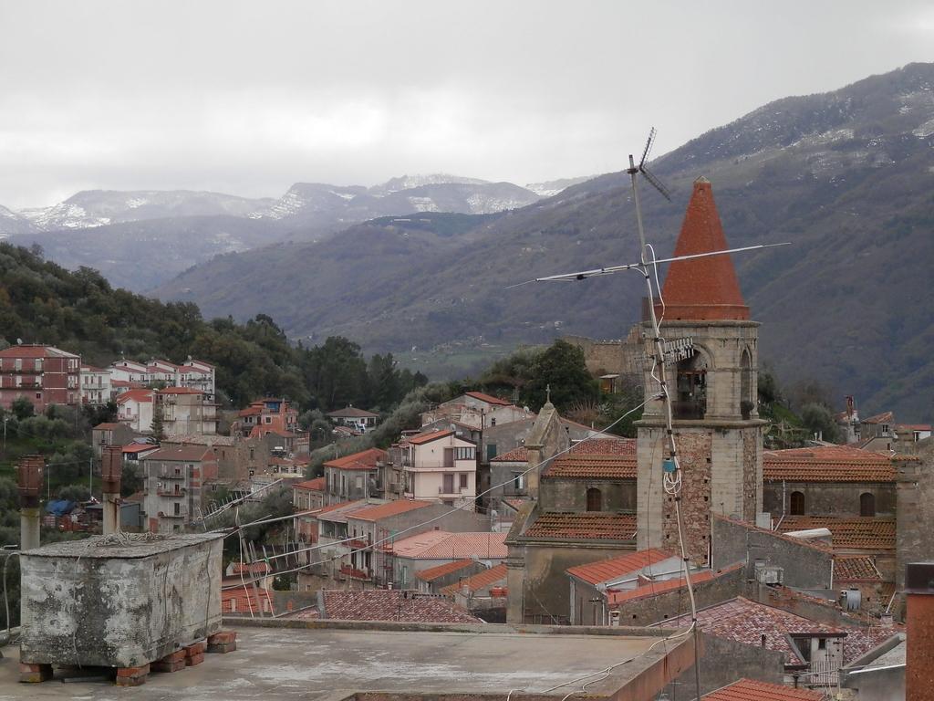 Bed and Breakfast Al Fakhar Ficarra Exterior foto